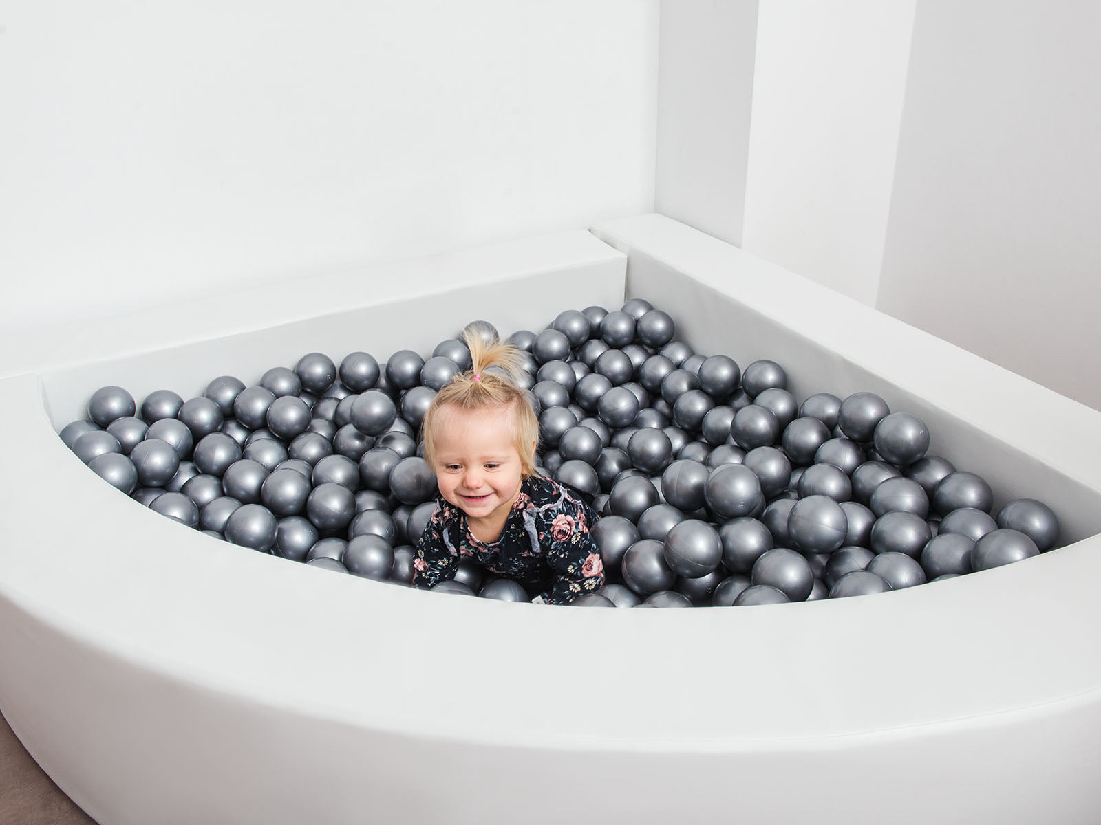 Bällebad Eckpool - weiß 160x160x40