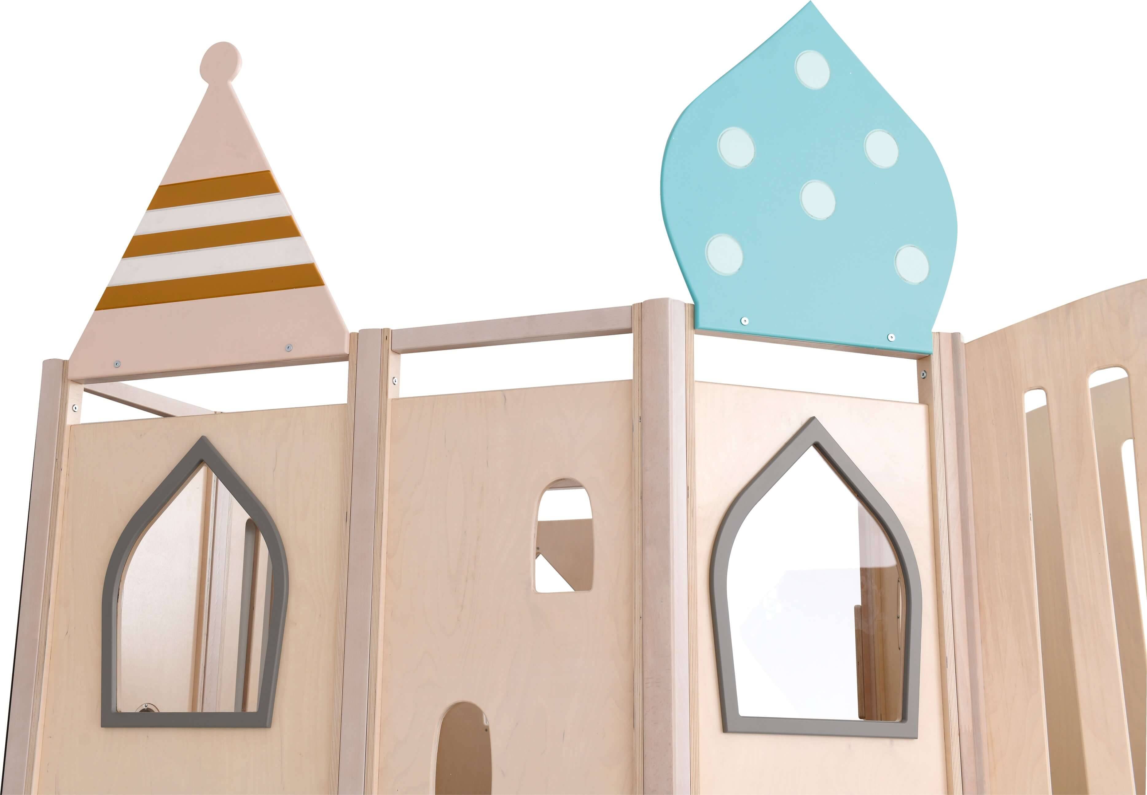 Detailansicht Kindergarten Spielburg Märchenschloss Türme