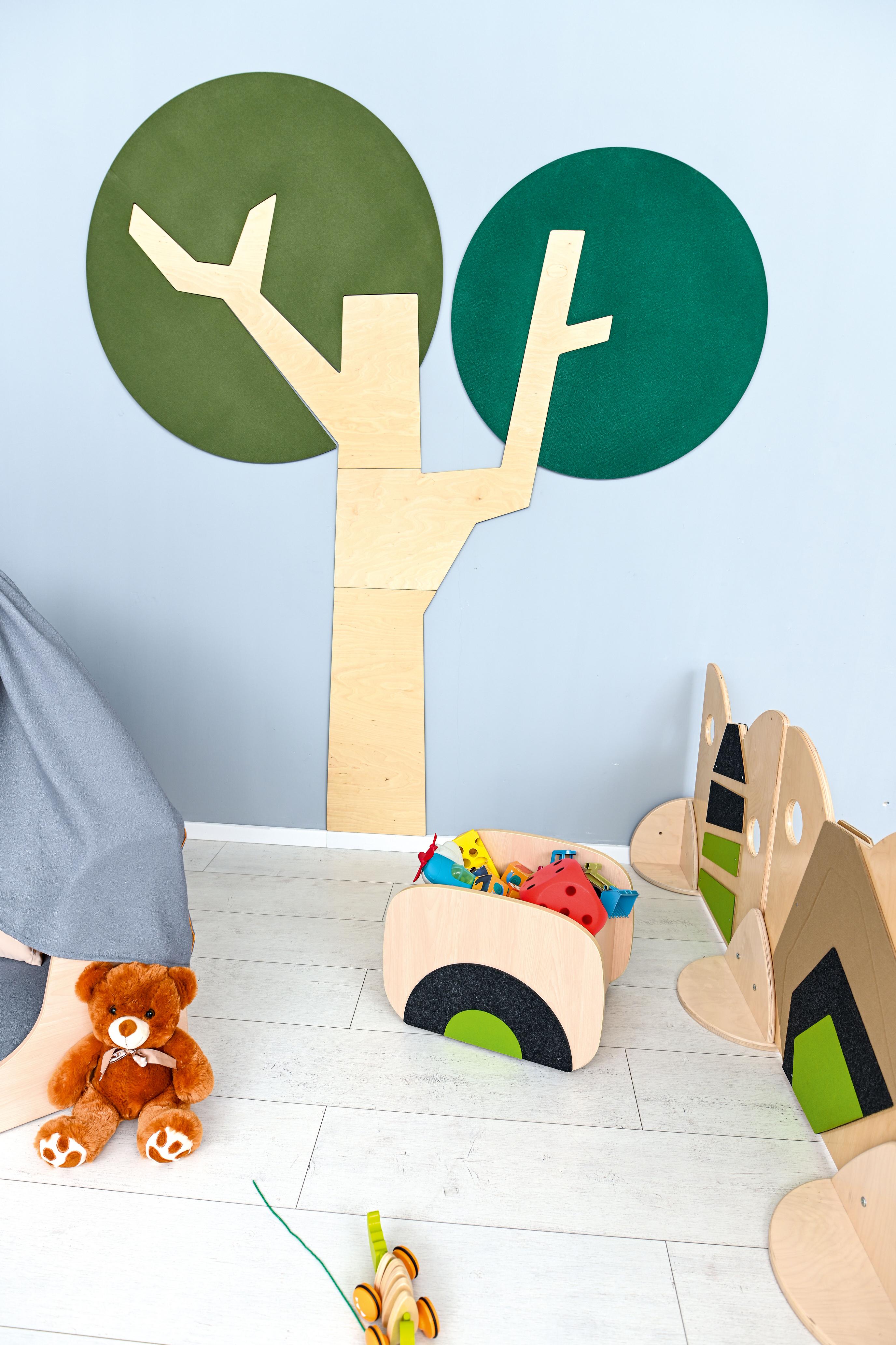 Flora Rollcontainer für Bücher – im Gruppenraum - Produkt wird im Kindergarten oder Schule genutzt.