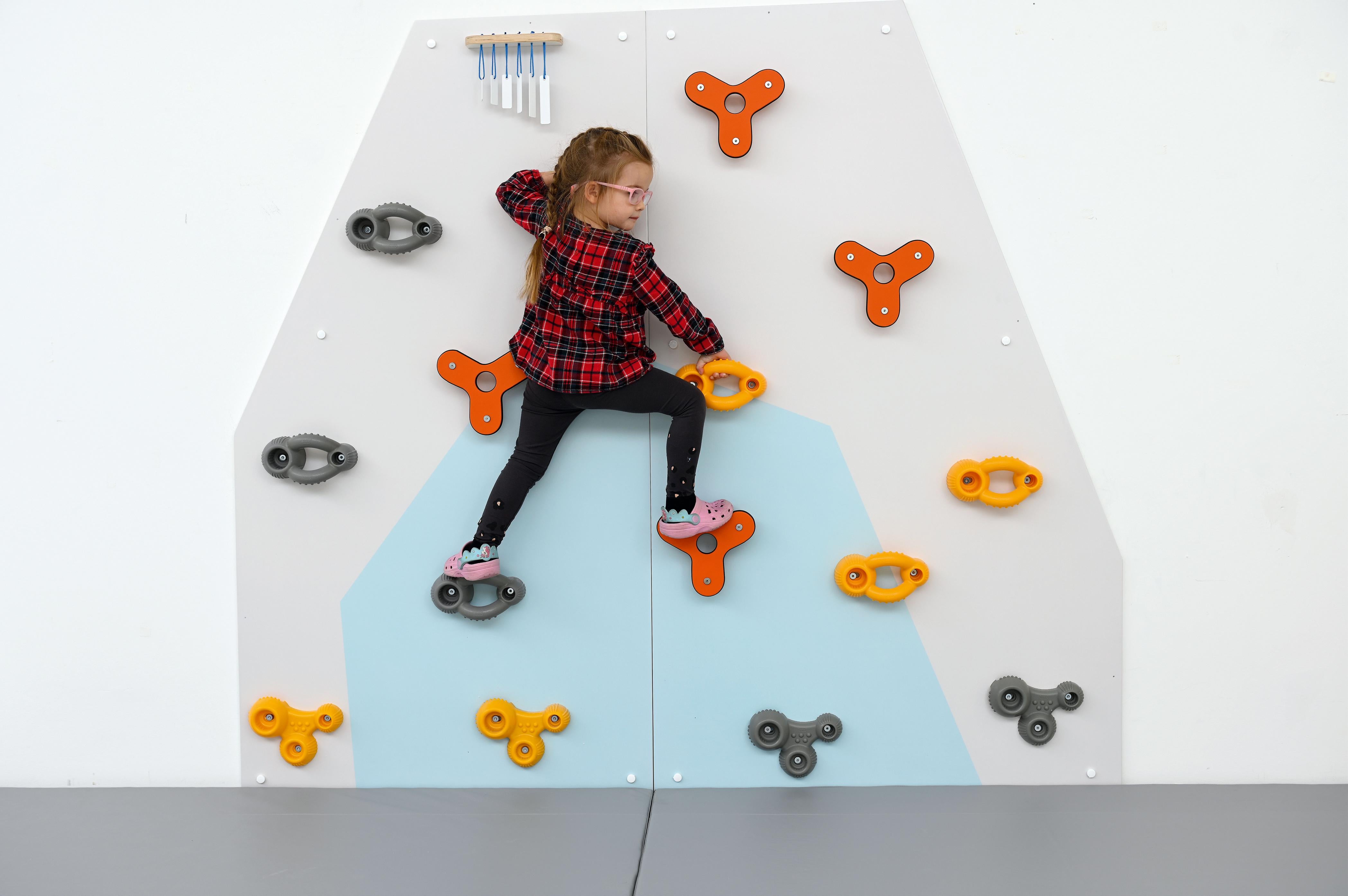 Kletterwand Berghöhle – Perfekte Kletterwand für Kita