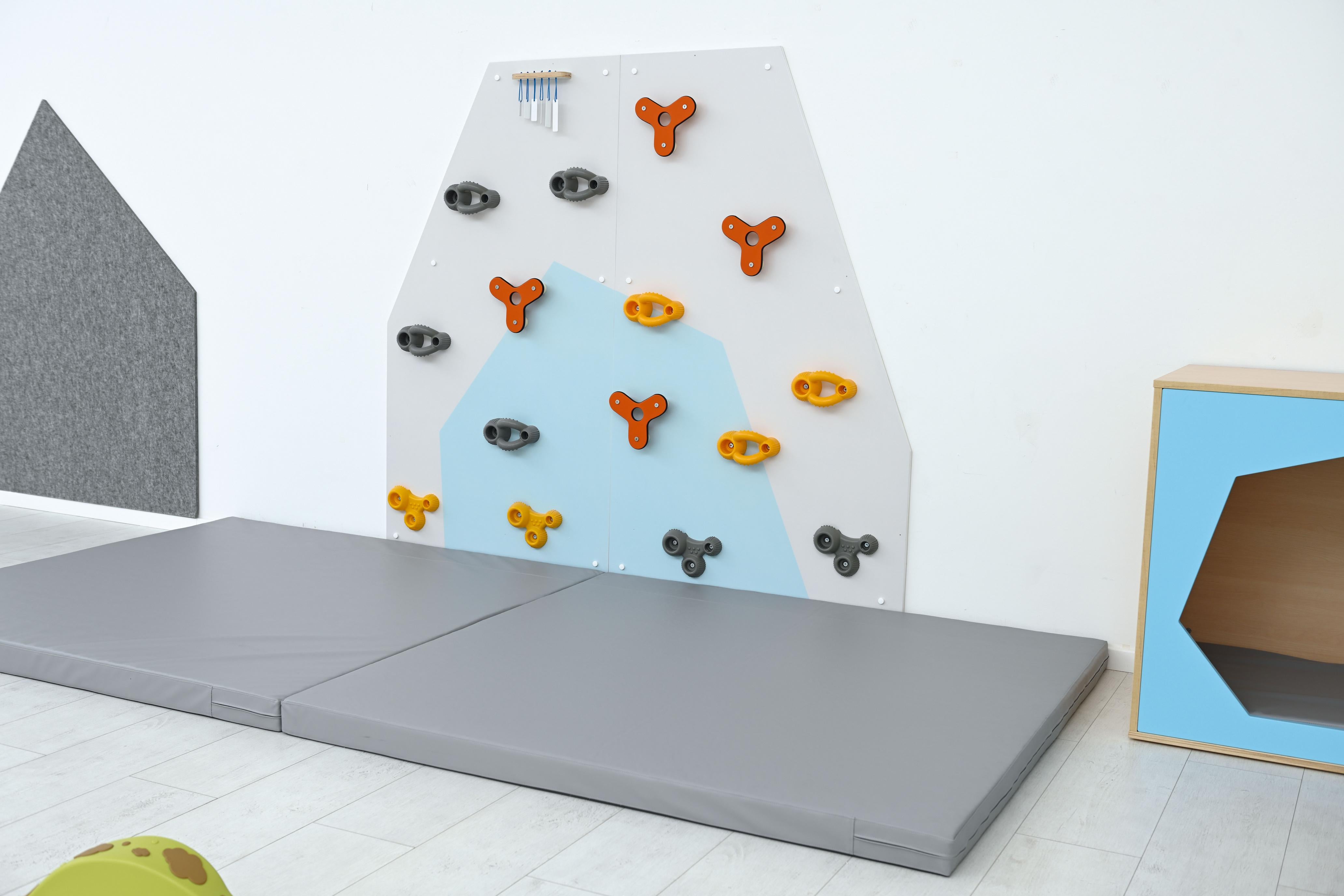 Kletterwand Berghöhle – Perfekte Kletterwand für Kita.