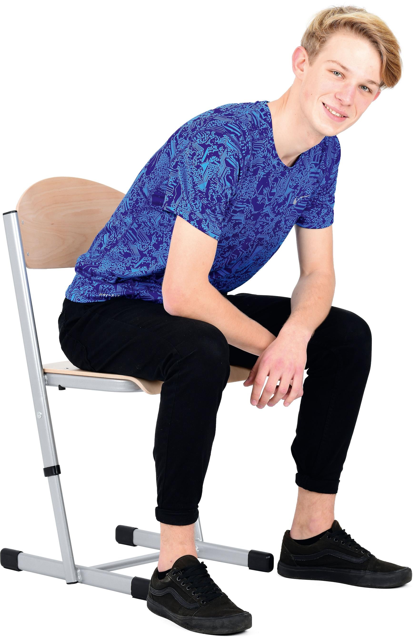 Schüler-Kufenstuhl für ergonomisches, platzsparendes Sitzen im Klassenzimmer.