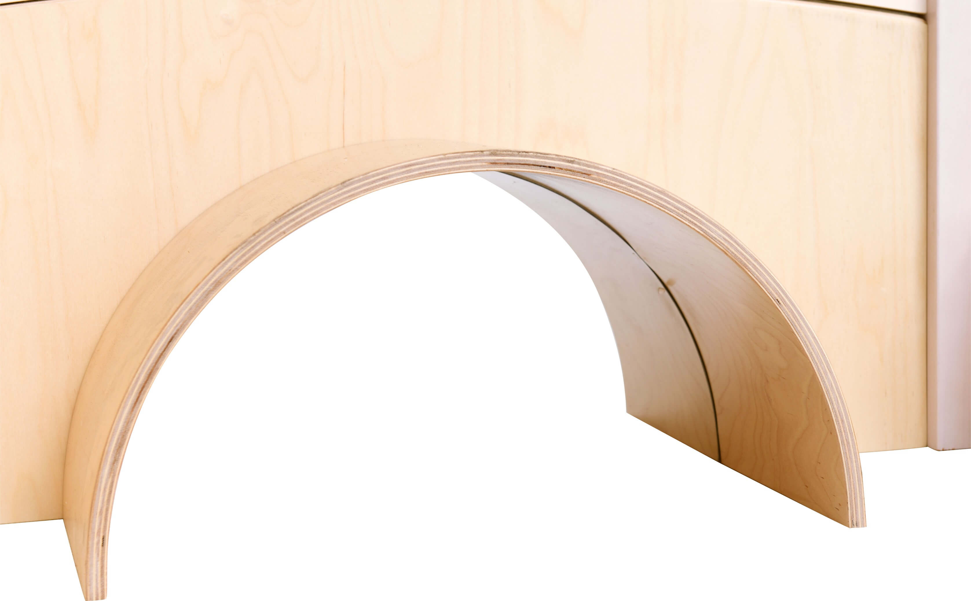 Spielpodest Iris für Kindergarten Detailansicht Tunnel zum Krabbeln